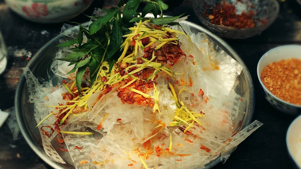 Ẩm thực bình dị ở Sài Gòn được thể hiện qua sự sáng tạo trong món bánh tráng