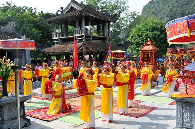 Chùa Bái Đính Ninh Bình và hoạt động lễ hội thu hút khách du lịch