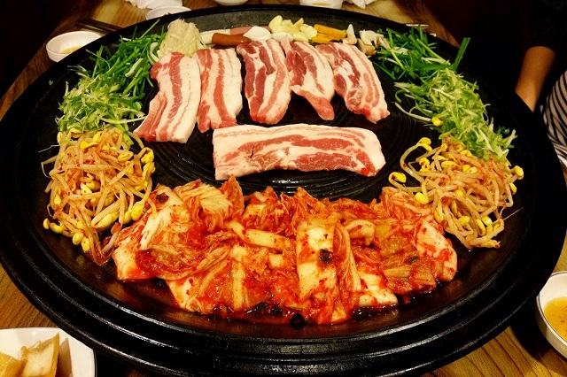 Thịt lợn đen, súp truyền thống cùng những món ăn cơ bản tại Hàn Quốc